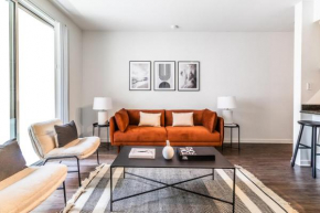 Spacious 2BR Near Santa Monica Beach, Walk Everywhere!